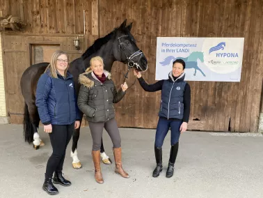 Janine Schlatter mit Team Fohlenweide